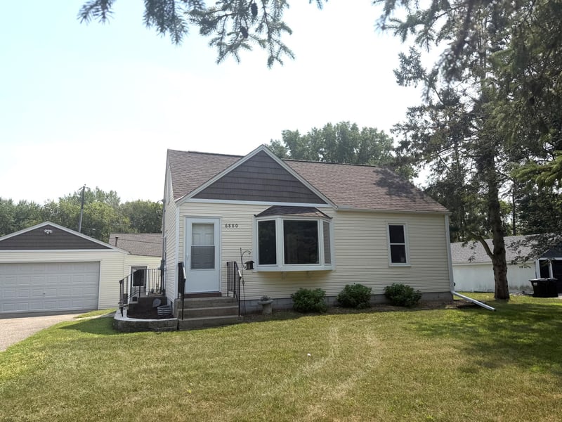6880 Rustic Ln, Circle Pines, MN 55014