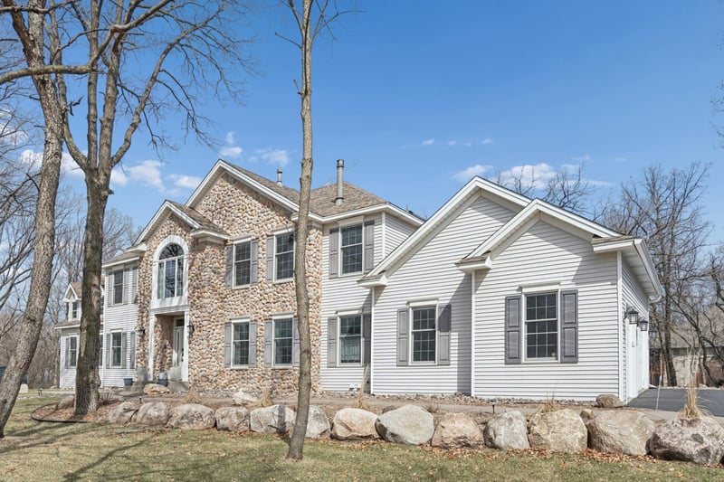 8781 Royal Ct NW, Anoka, MN 55303