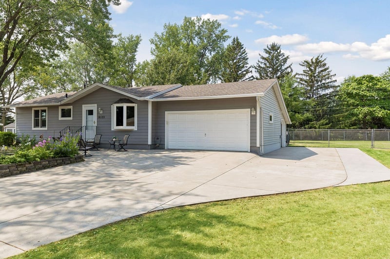 16125 Franchise Ave W, Rosemount, MN 55068
