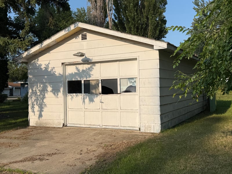 106 2nd St NE, Twin Valley, MN 56584