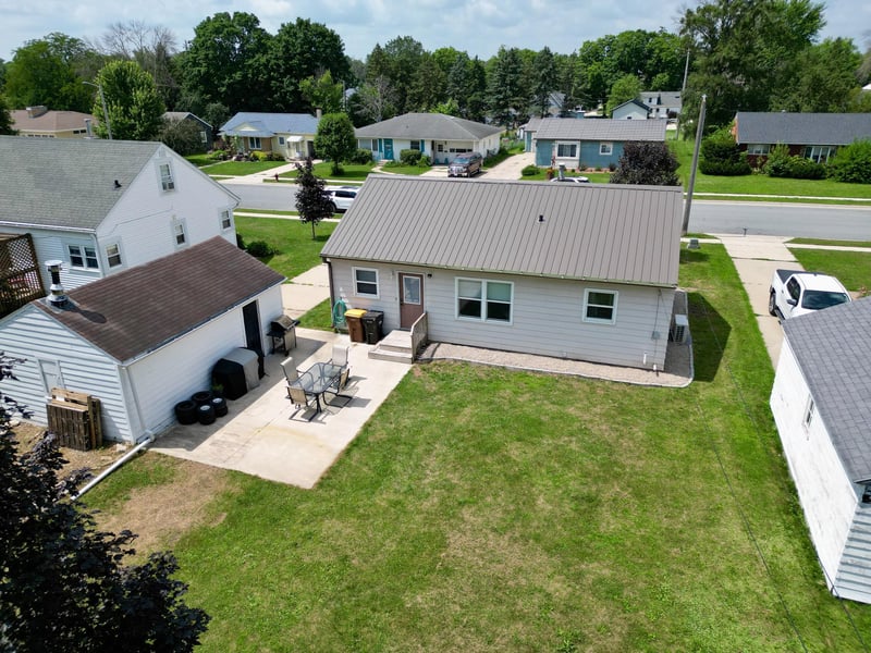 617 Lyndale Ave, Spring Valley, MN 55975