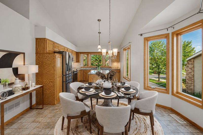 14313 Savanna Oaks Dr, Savage, MN 55378
