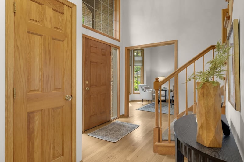 5715 Pond Dr, Shoreview, MN 55126