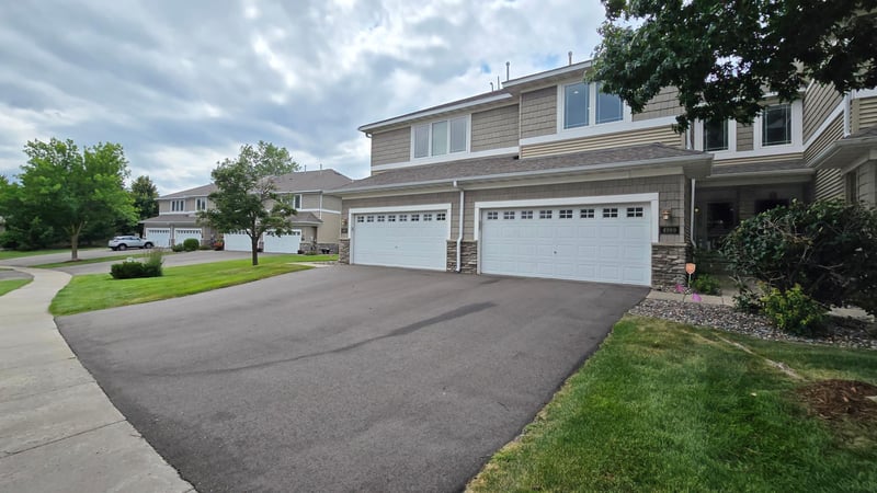4989 Archer Ln N, Plymouth, MN 55446