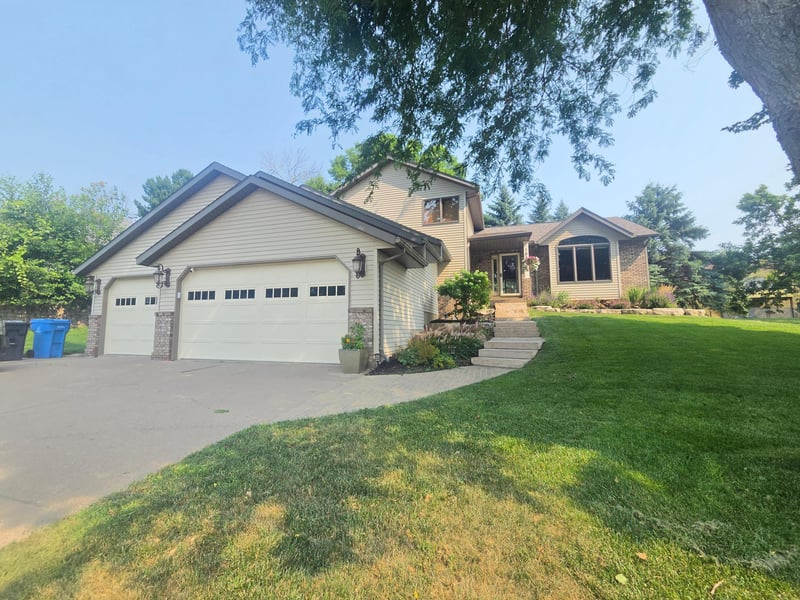 1850 Garvin Heights Rd, Winona, MN 55987