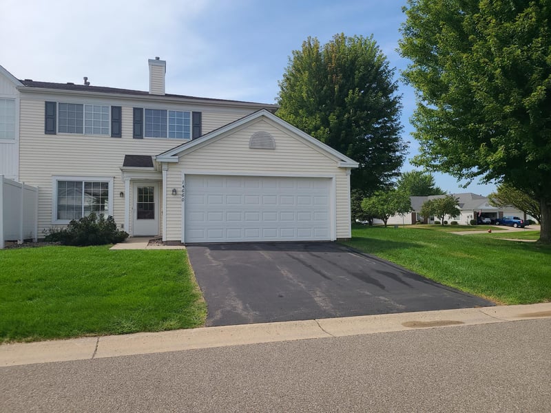 14660 Evergreen Trl #5, Apple Valley, MN 55124