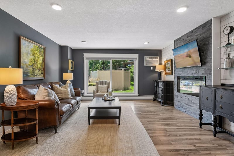 10411 Cedar Lake Rd #217, Minnetonka, MN 55305