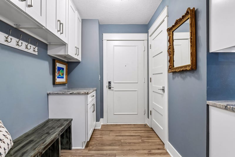 10411 Cedar Lake Rd #217, Minnetonka, MN 55305