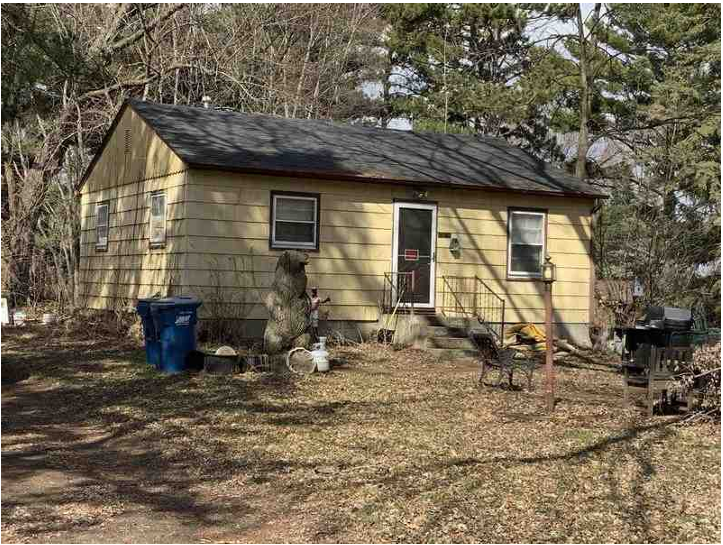 2968 Hallmark Ave N, Oakdale, MN 55128