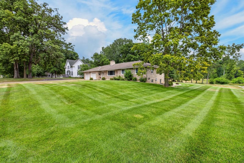 504 4th Ave S, Princeton, MN 55371