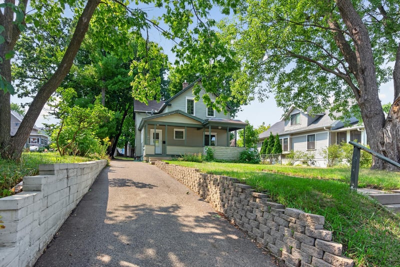 663 Smith Ave S, Saint Paul, MN 55107