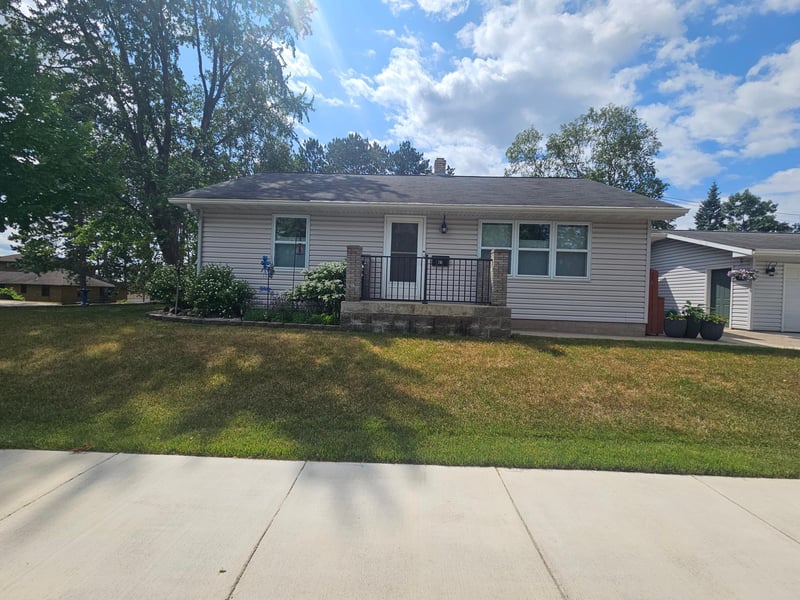 701 N Auburn Ave, Eveleth, MN 55734