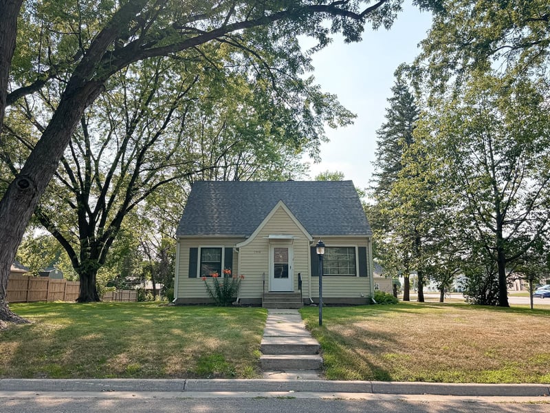 1904 7th St SW, Willmar, MN 56201