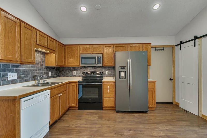 6089 Mill Run Rd, Monticello, MN 55362