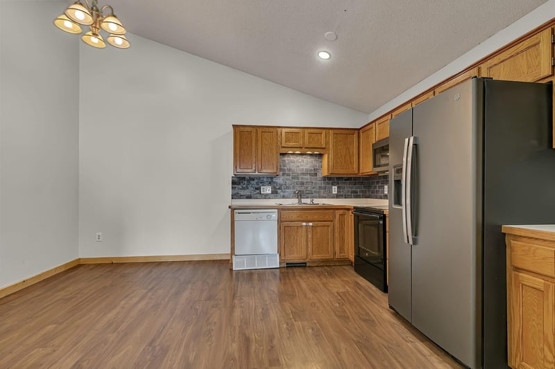 6089 Mill Run Rd, Monticello, MN 55362