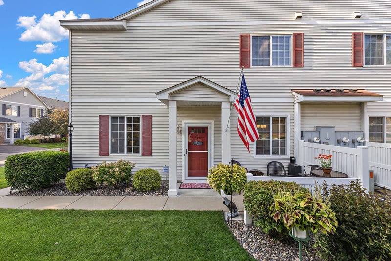 13049 Europa Trail Way N #D, Hugo, MN 55038