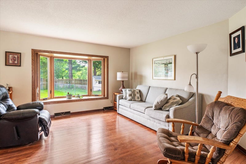 1430 Willow St, La Crescent, MN 55947