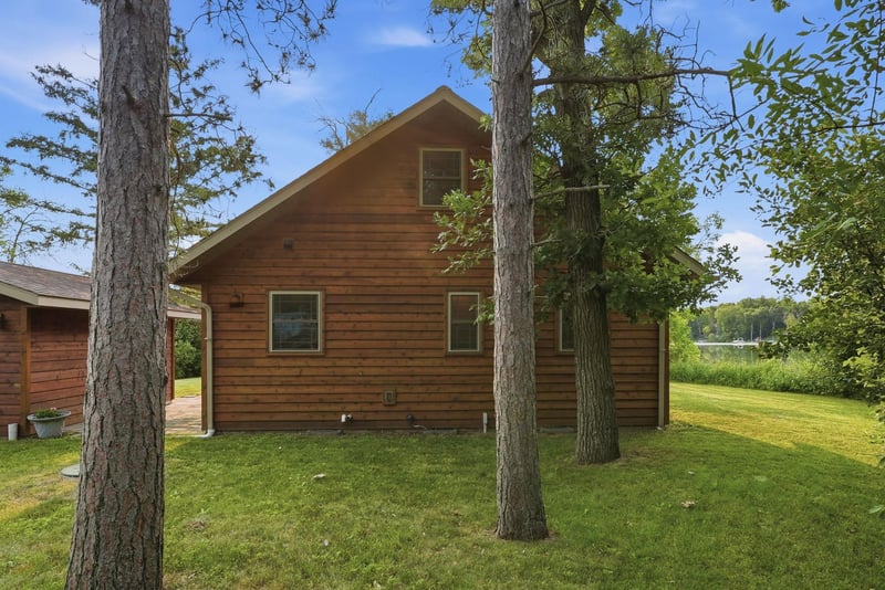 37618 W Stocking Dr, Menahga, MN 56464