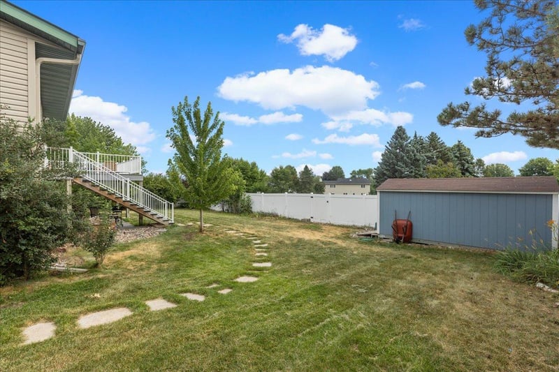 14494 Upper Guthrie Ct, Apple Valley, MN 55124