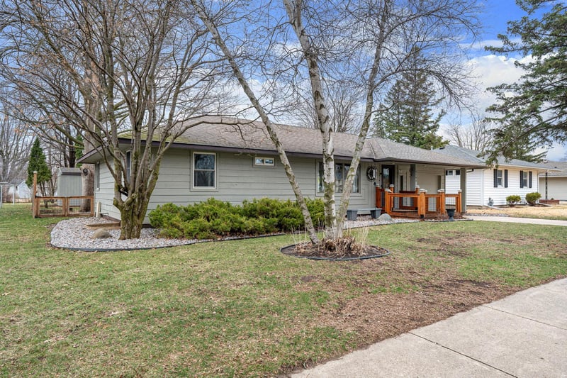 2104 W Oakland Ave, Austin, MN 55912