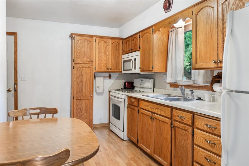 503 S 9th St, La Crescent, MN 55947