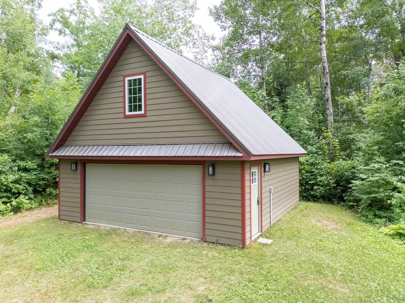 37125 N Pinewood Dr, Bovey, MN 55709