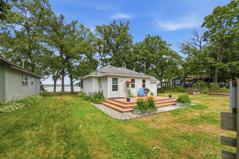 7014 107th Ave, Clear Lake, MN 55319