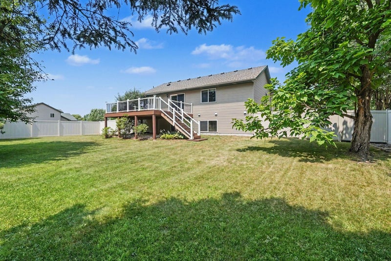 7643 385th St, North Branch, MN 55056