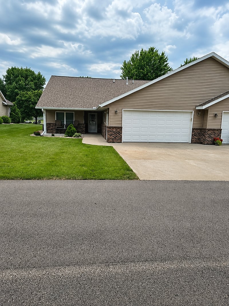 308 Aspenwood Dr, Redwood Falls, MN 56283