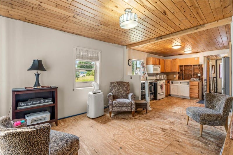 225 4th Street Ne, Crosby, MN 56441