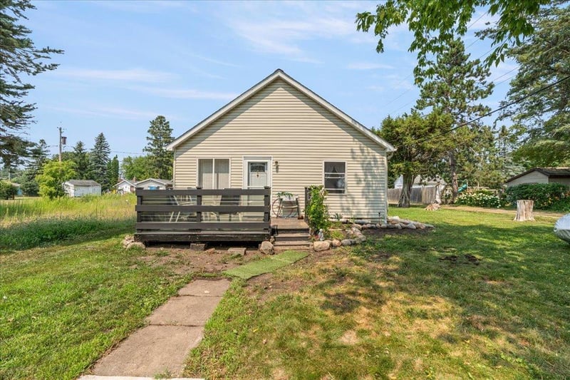 225 4th Street Ne, Crosby, MN 56441