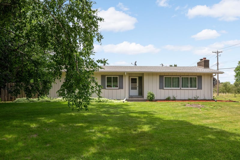 8555 Medicine Lake Rd, Golden Valley, MN 55427