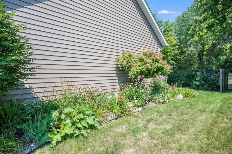 47 Eagle Ridge Trl, North Mankato, MN 56003