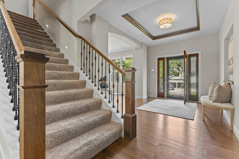 15413 Robinwood Dr, Minnetonka, MN 55345