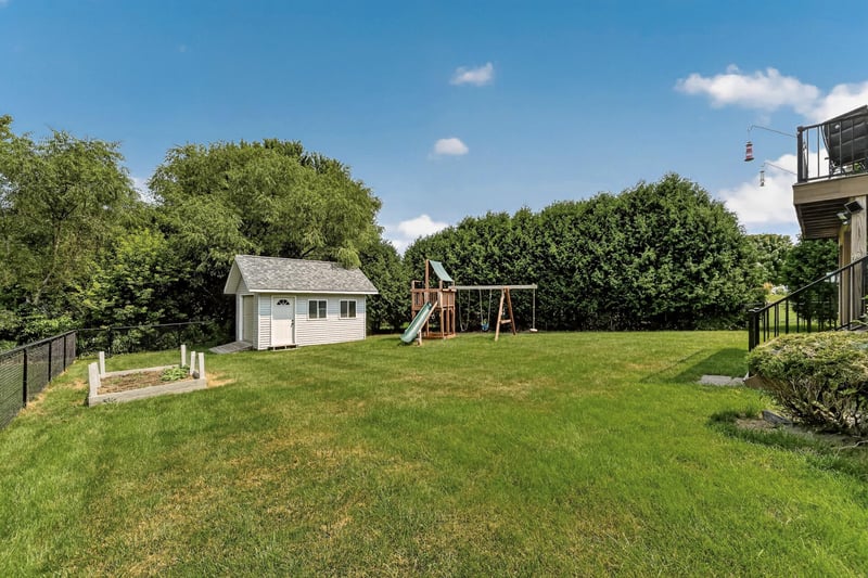 507 9th St NW, Byron, MN 55920
