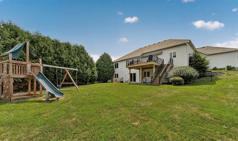 507 9th St NW, Byron, MN 55920