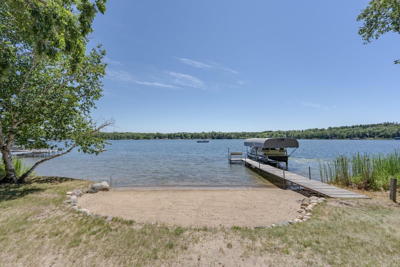8811 Ossawinnamakee Rd, Breezy Point, MN 56472