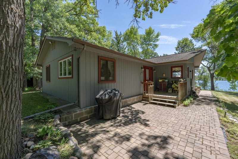 8811 Ossawinnamakee Rd, Breezy Point, MN 56472