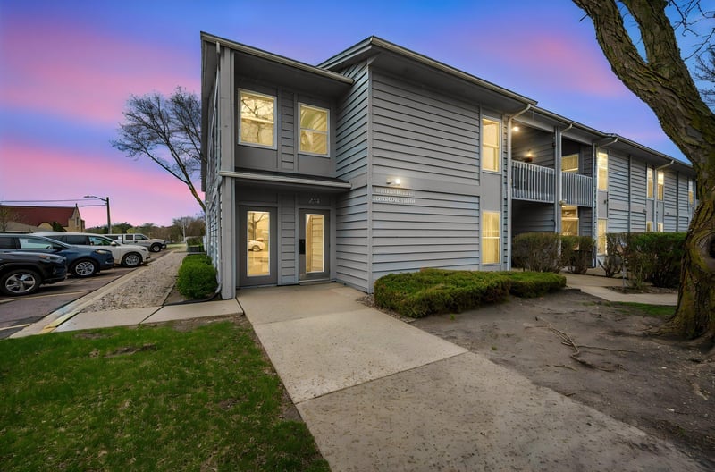 232 S Dewey St #101, Fairmont, MN 56031