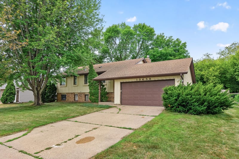 13659 Ferris Ave, Apple Valley, MN 55124