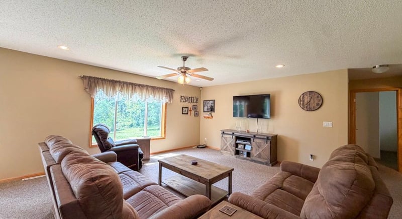 5252 Elmwood Ct NE, Bemidji, MN 56601