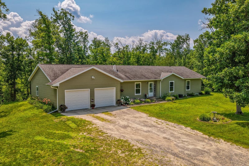 5252 Elmwood Ct NE, Bemidji, MN 56601
