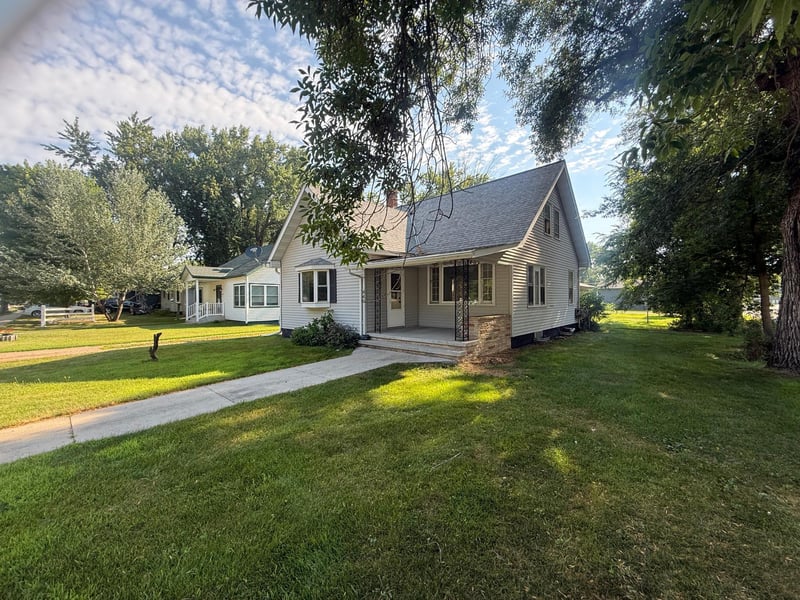 440 Central Ave S, Brooten, MN 56316