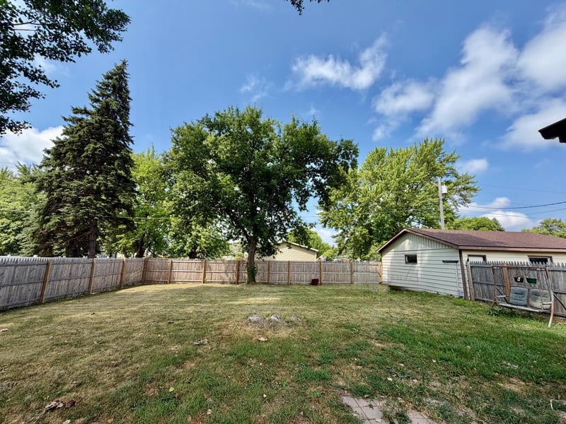 702 Champagne Ave SW, Red Lake Falls, MN 56750