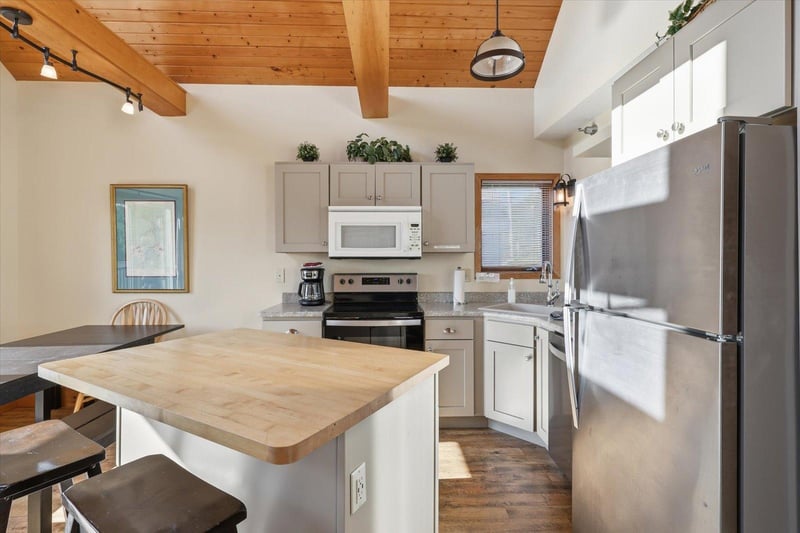 6266 Giants Ridge Rd #108, Aurora, MN 55705