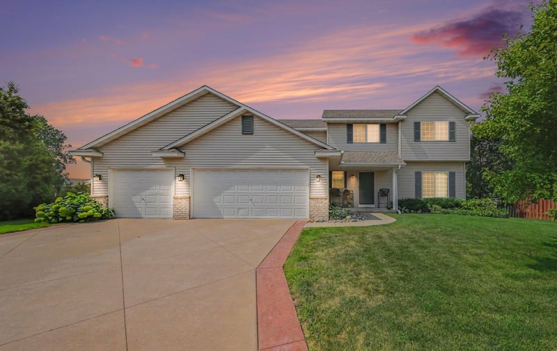 12320 Windsor Ct, Burnsville, MN 55337