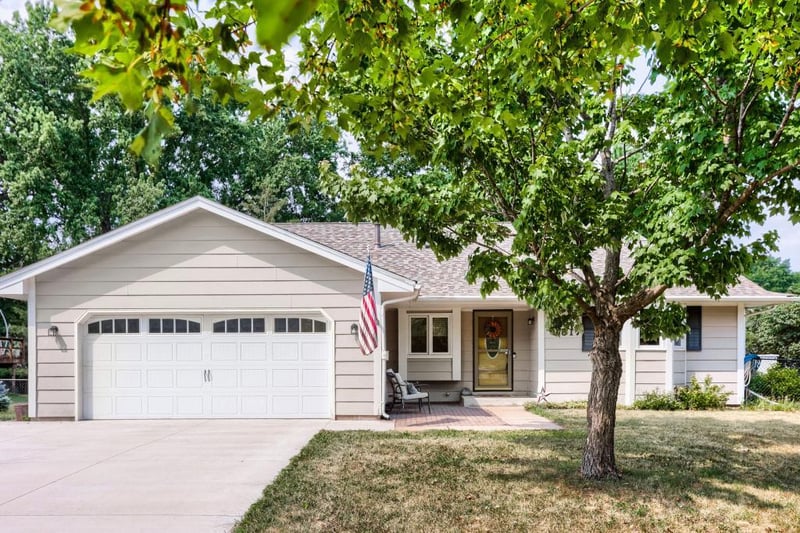3917 Edgewood Rd NE, Circle Pines, MN 55014
