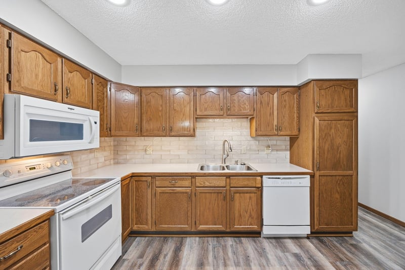 717 Green Ave SE, Watertown, MN 55388