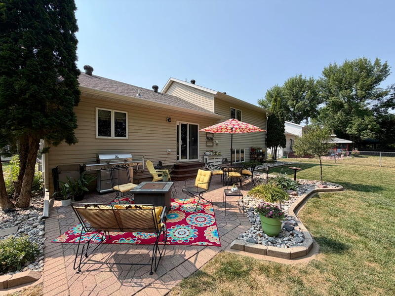 408 Clearview Ct, Moorhead, MN 56560