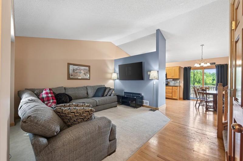 13818 298th Ave, Princeton, MN 55371